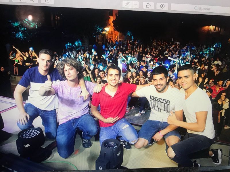Macro/Disco Alfha Sonido cierra el último sábado de fiestas con los Djs toresanos Carlos, Chila, Viva, Moyera y Yeray