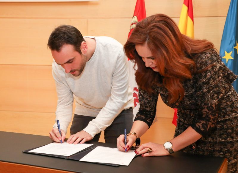 El zamorano Raúl Lorenzo Pérez becado por la Fundación Villalar, por su trabajo: "Tiempo Mítico" una reinterpretación entre el patrimonio heredado y cultura contemporánea