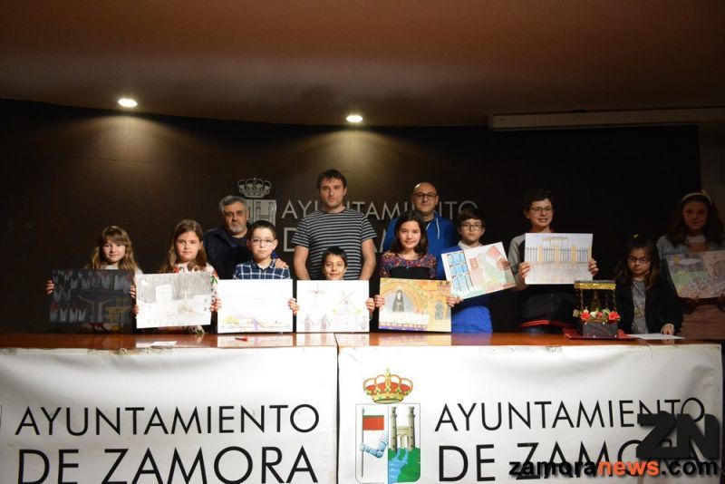 Los niños protagonistas del concurso de dibujo de Luz Penitente ya tienen sus premios