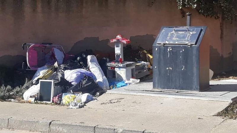 Estado en el que se encuentra un punto de basuras en Moraleja del Vino | Foto cedida a Zamora News