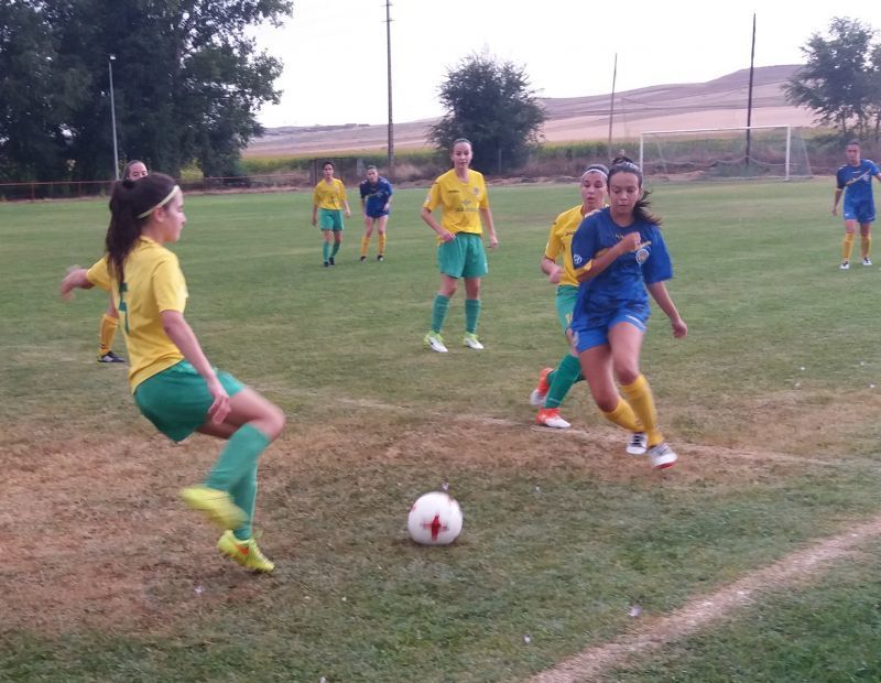 Buen inicio de pretemporada con un 6-0 de las chicas del Amigos del Duero en Coreses sobre el León FF