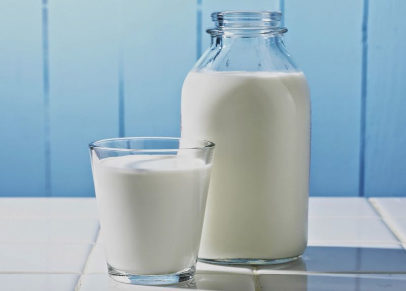 Preocupación y alarma entre los ganaderos ante la utilización de la leche en grandes superficies como producto reclamo con motivo de la "vuelta al cole"