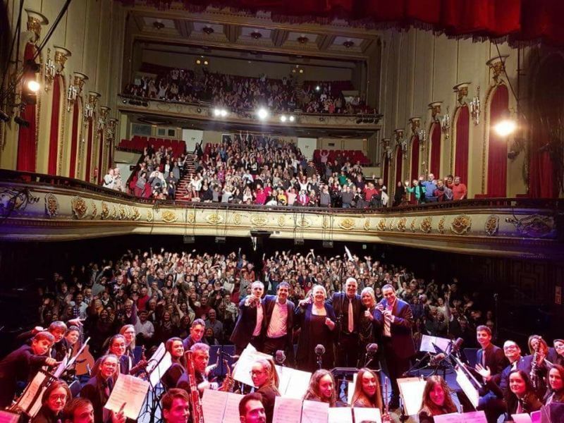 Inolvidable y lleno en el Apolo de Madrid para ver a Mocedades acompañados por nuestra Banda de Música Maestro Nacor Blanco