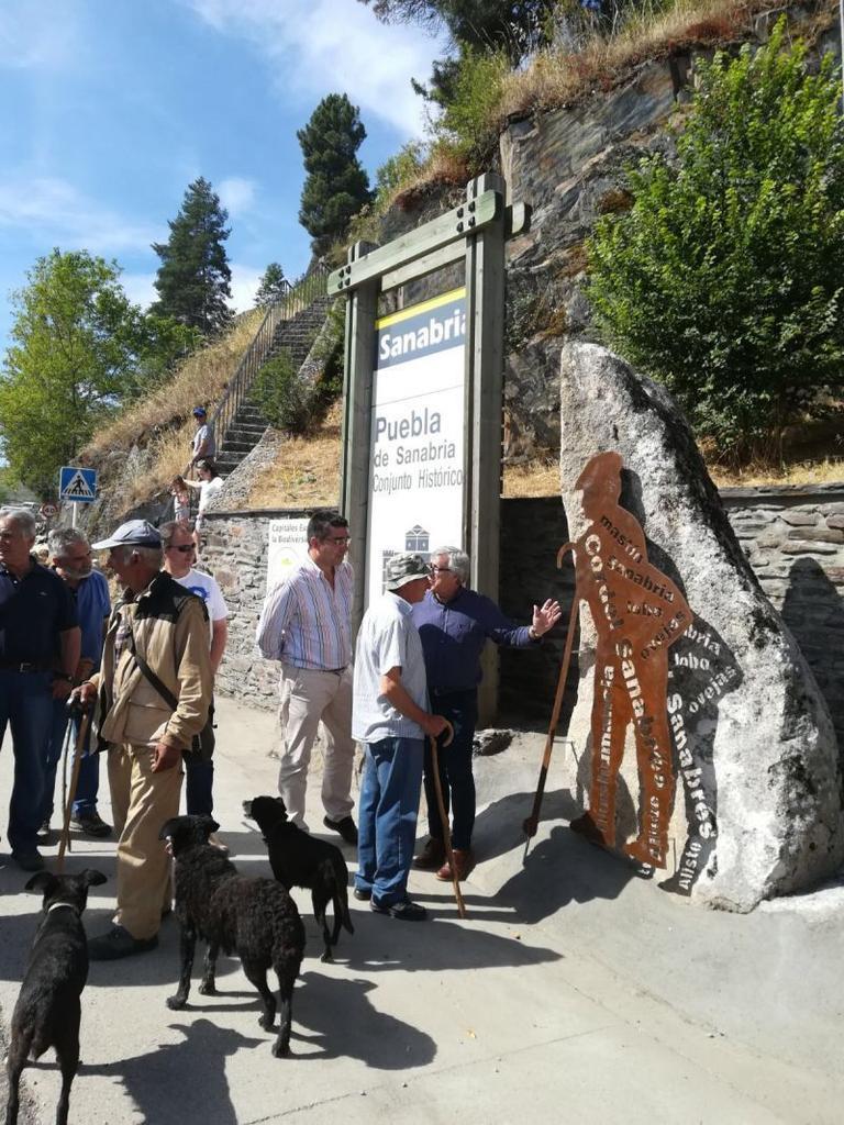 Puebla de Sanabria realiza un homenaje a la trashumancia